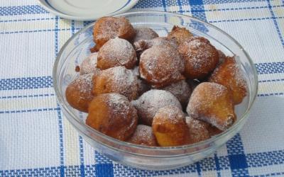 Fritule: the fragrant little balls of the holidays and the sea